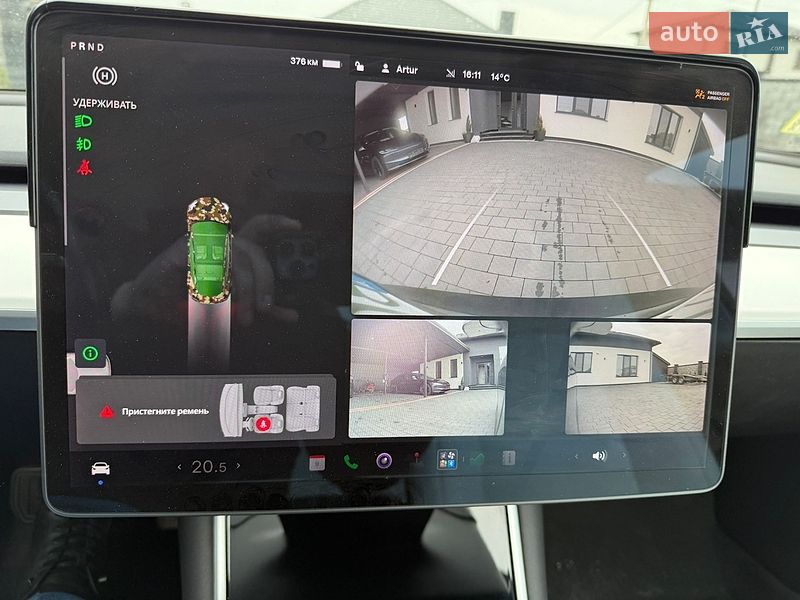 Седан Tesla Model 3 2019 в Дубні