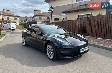 Седан Tesla Model 3 2022 в Киеве