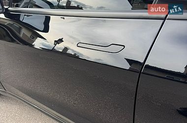 Седан Tesla Model 3 2022 в Киеве