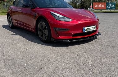 Седан Tesla Model 3 2020 в Житомирі