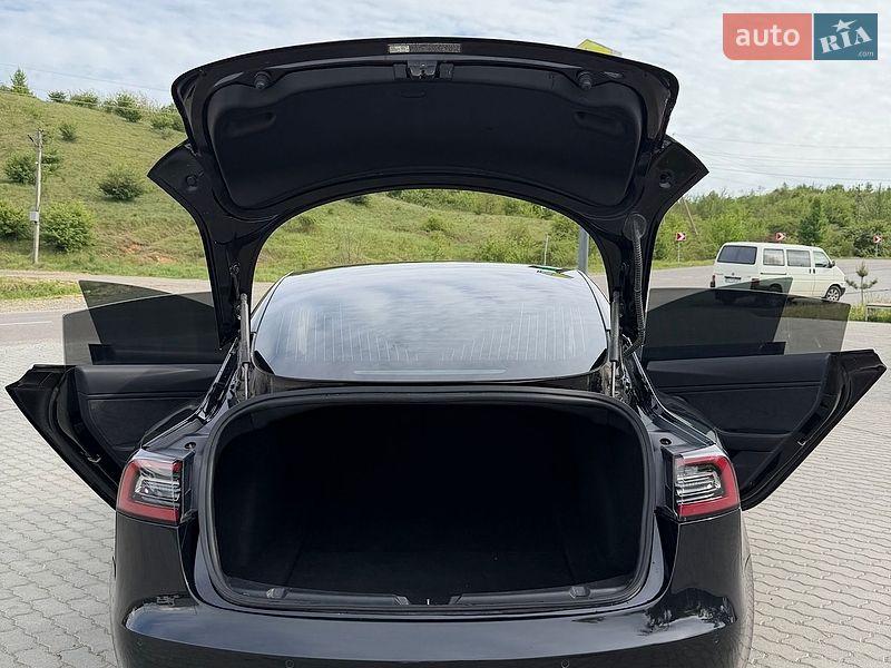 Седан Tesla Model 3 2018 в Виноградове фото 26 Седан Tesla Model 3 2018 в Виноградове