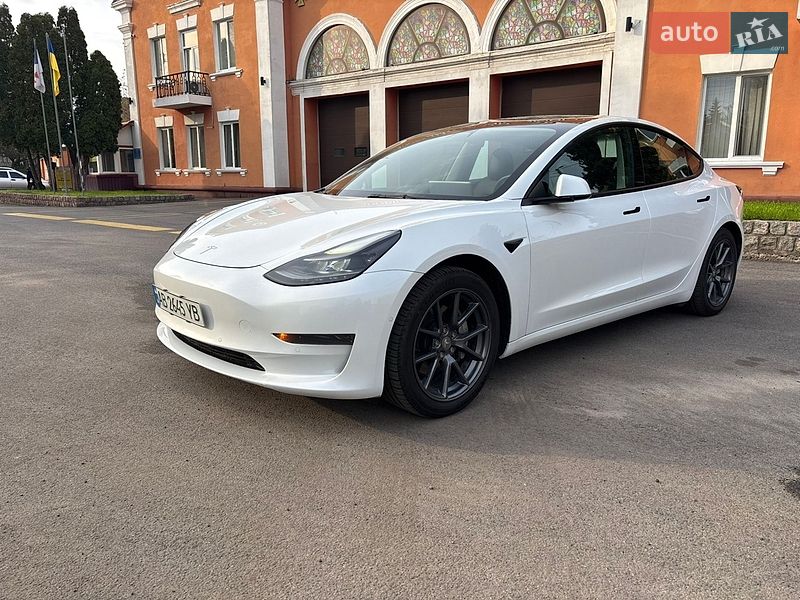 Tesla Model 3 2022