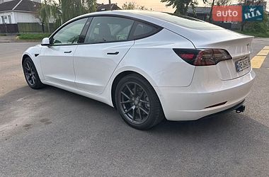Седан Tesla Model 3 2022 в Черкассах
