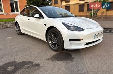 Седан Tesla Model 3 2022 в Черкассах