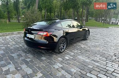 Седан Tesla Model 3 2023 в Киеве