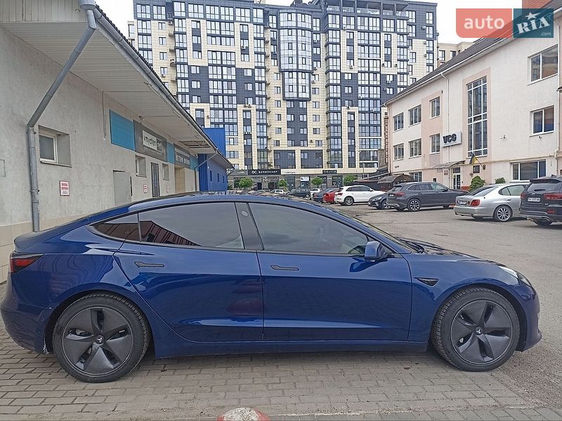 Седан Tesla Model 3 2018 в Луцке