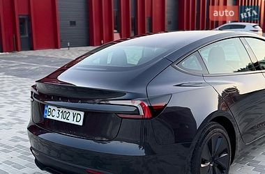 Седан Tesla Model 3 2024 в Львове