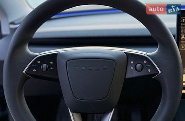 Седан Tesla Model 3 2024 в Львове