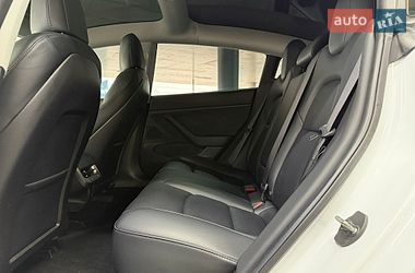 Седан Tesla Model 3 2019 в Одесі