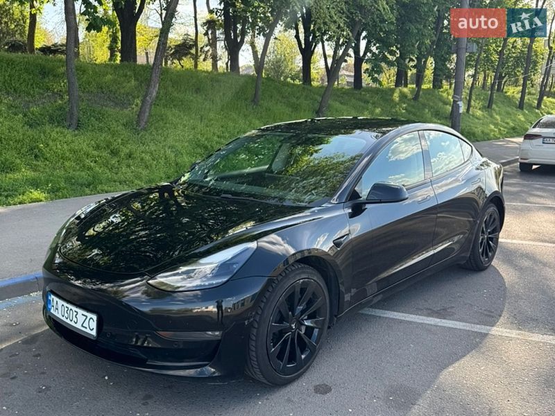 Tesla Model 3 2022