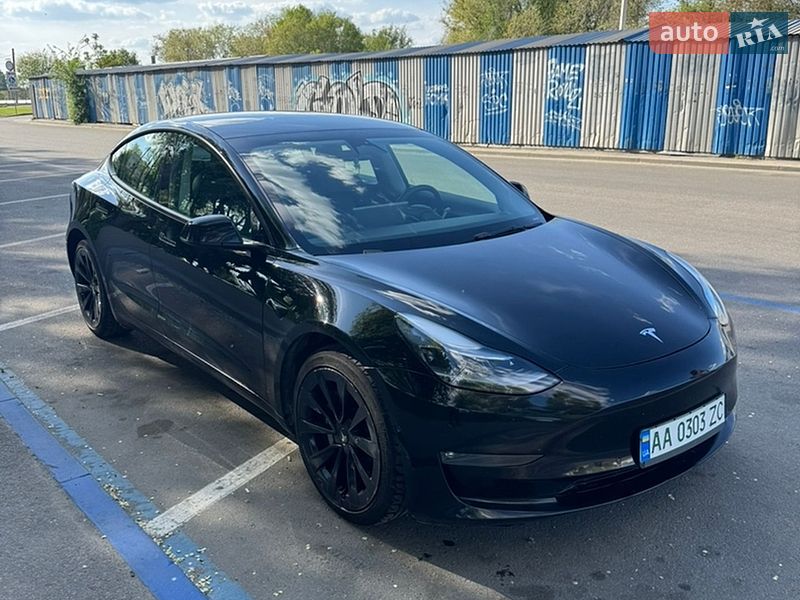 Седан Tesla Model 3 2022 в Днепре