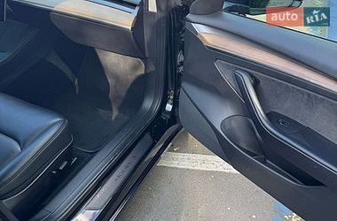 Седан Tesla Model 3 2022 в Днепре