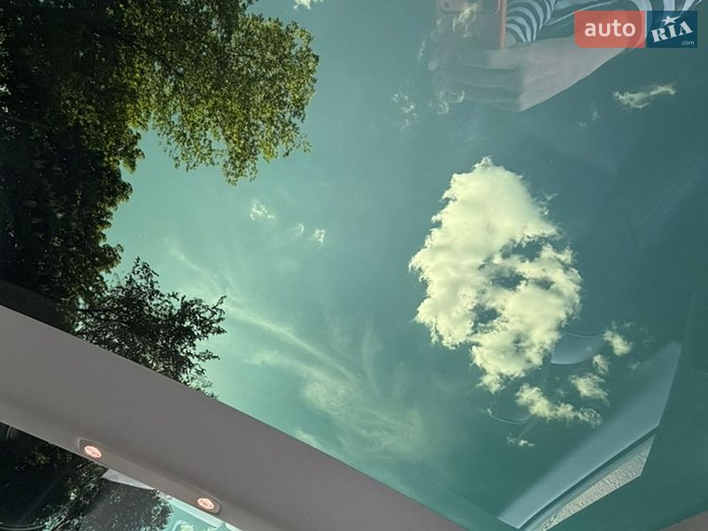 Седан Tesla Model 3 2022 в Днепре