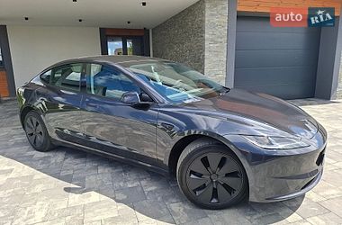 Седан Tesla Model 3 2025 в Ровно