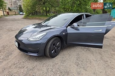 Седан Tesla Model 3 2020 в Киеве