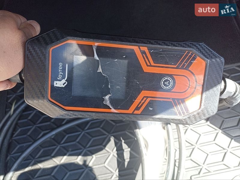 Седан Tesla Model 3 2018 в Луцке