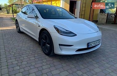 Седан Tesla Model 3 2019 в Львові