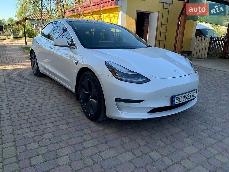 Tesla Model 3 2019