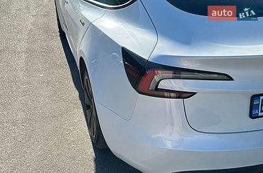 Седан Tesla Model 3 2024 в Тернополі