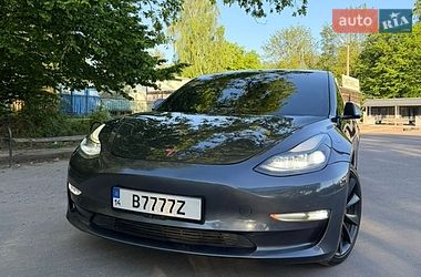 Седан Tesla Model 3 2021 в Львове