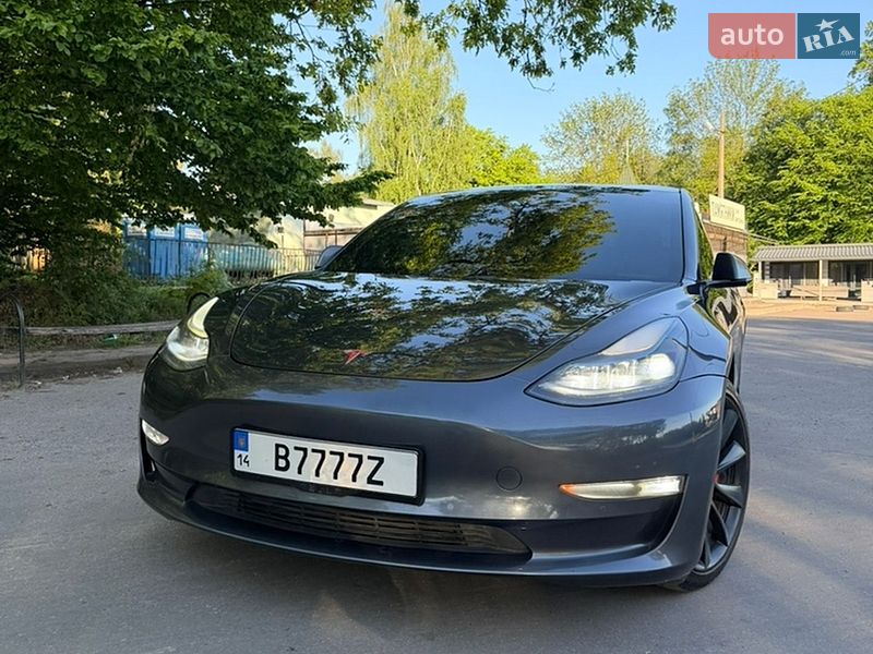 Tesla Model 3 2021