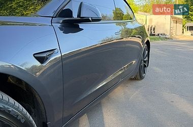 Седан Tesla Model 3 2021 в Львове