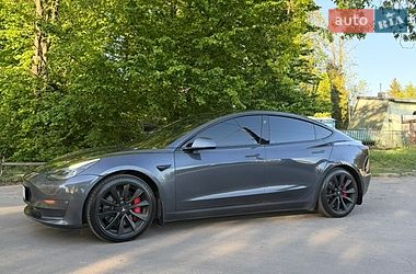 Седан Tesla Model 3 2021 в Львове