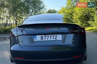 Седан Tesla Model 3 2021 в Львове