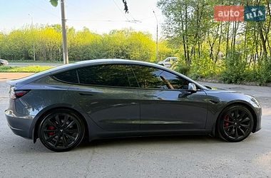 Седан Tesla Model 3 2021 в Львове