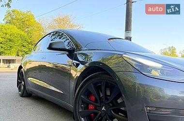 Седан Tesla Model 3 2021 в Львове