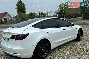 Седан Tesla Model 3 2019 в Черновцах