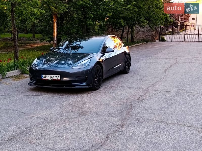 Седан Tesla Model 3 2021 в Запоріжжі