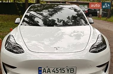 Седан Tesla Model 3 2022 в Києві