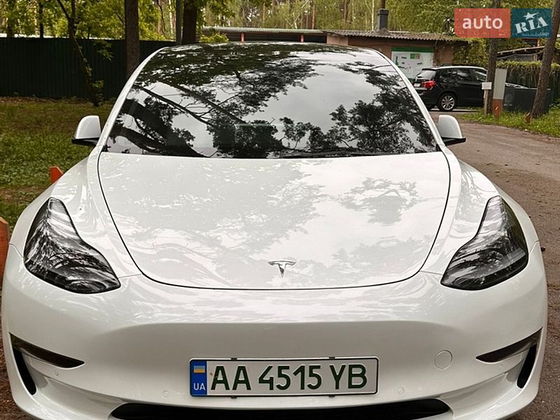 Tesla Model 3 2022