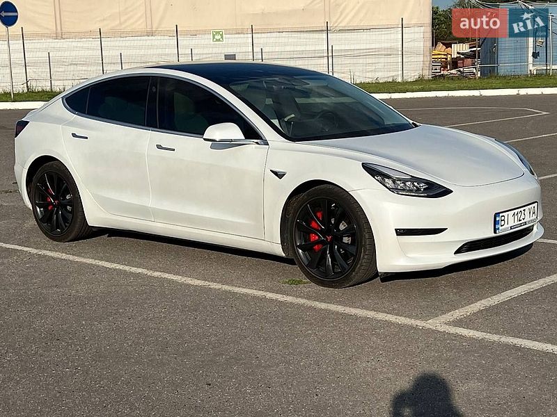 Седан Tesla Model 3 2020 в Запорожье