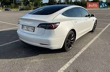 Седан Tesla Model 3 2020 в Запорожье