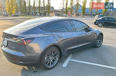 Седан Tesla Model 3 2023 в Киеве