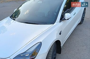 Седан Tesla Model 3 2022 в Кривом Роге