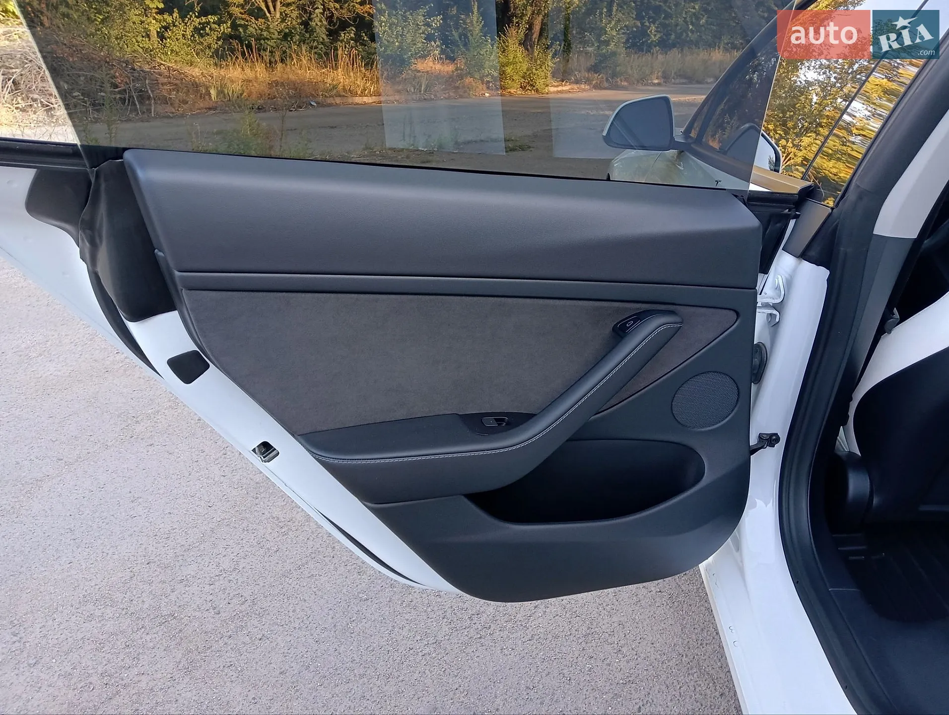2022 Tesla Model 3 - мініатюра 18