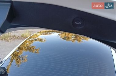 Седан Tesla Model 3 2022 в Кривом Роге