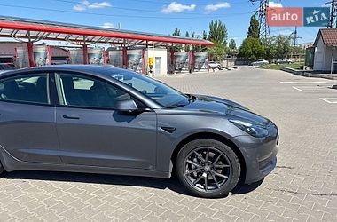 Седан Tesla Model 3 2022 в Виннице