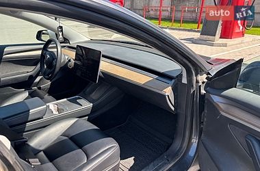 Седан Tesla Model 3 2022 в Виннице