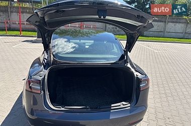 Седан Tesla Model 3 2022 в Виннице