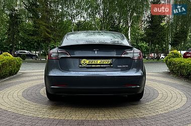 Седан Tesla Model 3 2021 в Львове