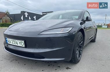 Седан Tesla Model 3 2025 в Києві
