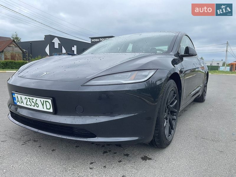 Седан Tesla Model 3 2025 в Києві
