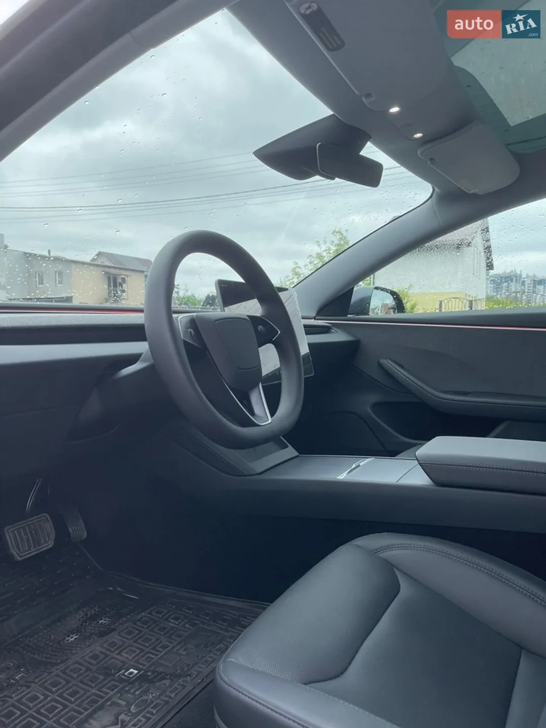 2025 Tesla Model 3 - мініатюра 9