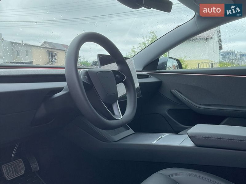 Седан Tesla Model 3 2025 в Києві