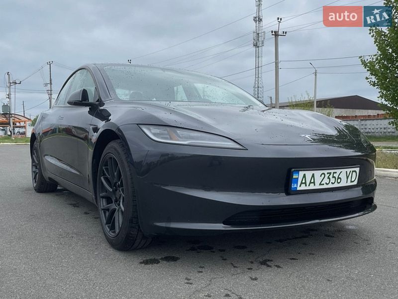 Седан Tesla Model 3 2025 в Києві