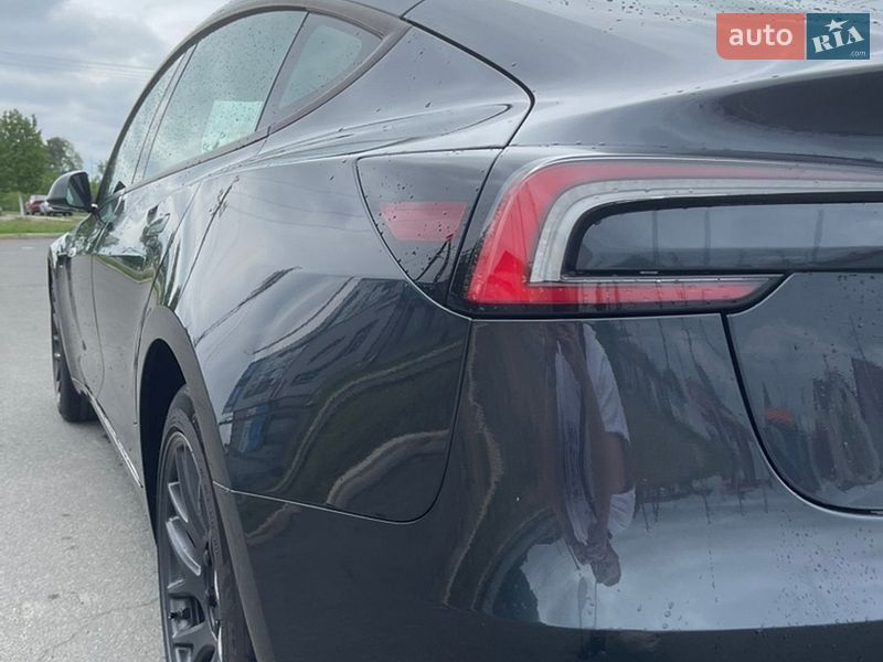 Седан Tesla Model 3 2025 в Києві